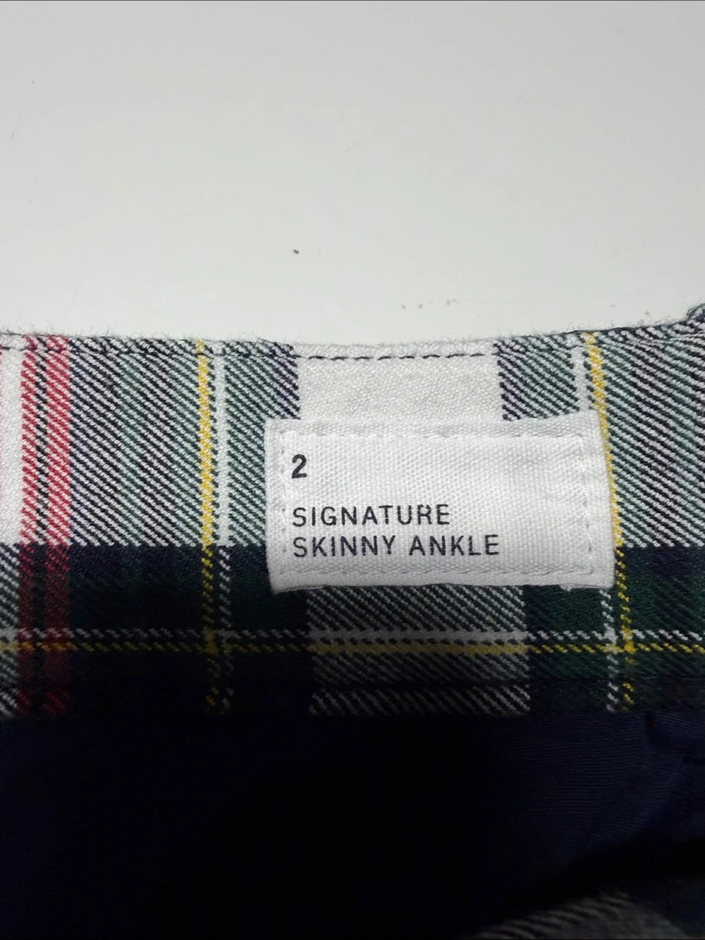 Gap Signature skinny ankle Plaid Tartan Pants - Red Green White size 2